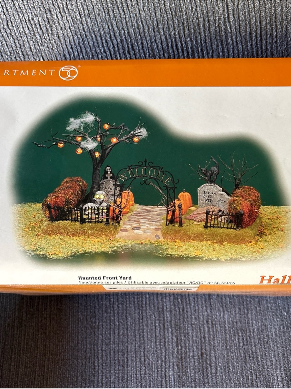 NWT$65 RETIRED Department 56 Haunted Front Yard (Never Opened)